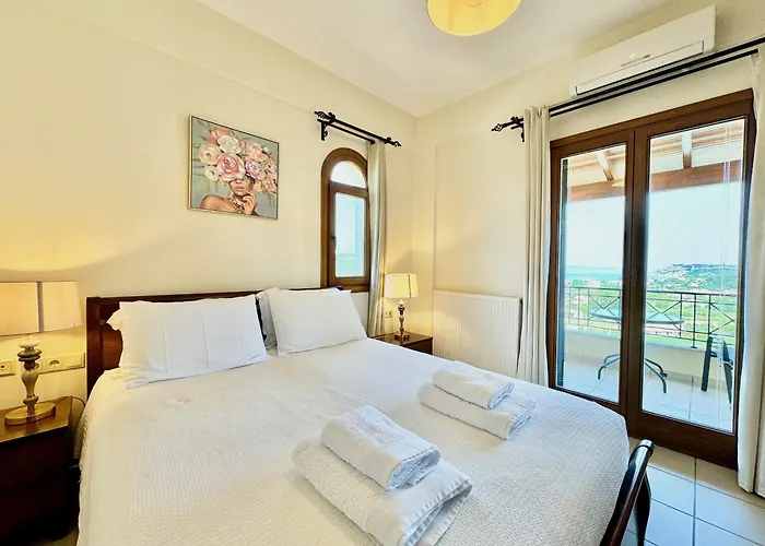 Luxury Makris With Private Heatable Pool By Dadovillas * Kavvadades