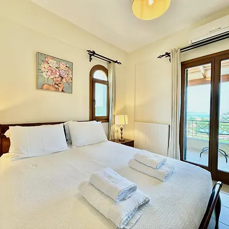 Luxury Makris With Private Heatable Pool By Dadovillas * Kavvadades